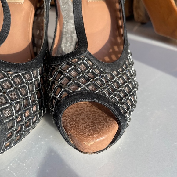 Authentic Valentino Heels - Picture 5 of 7